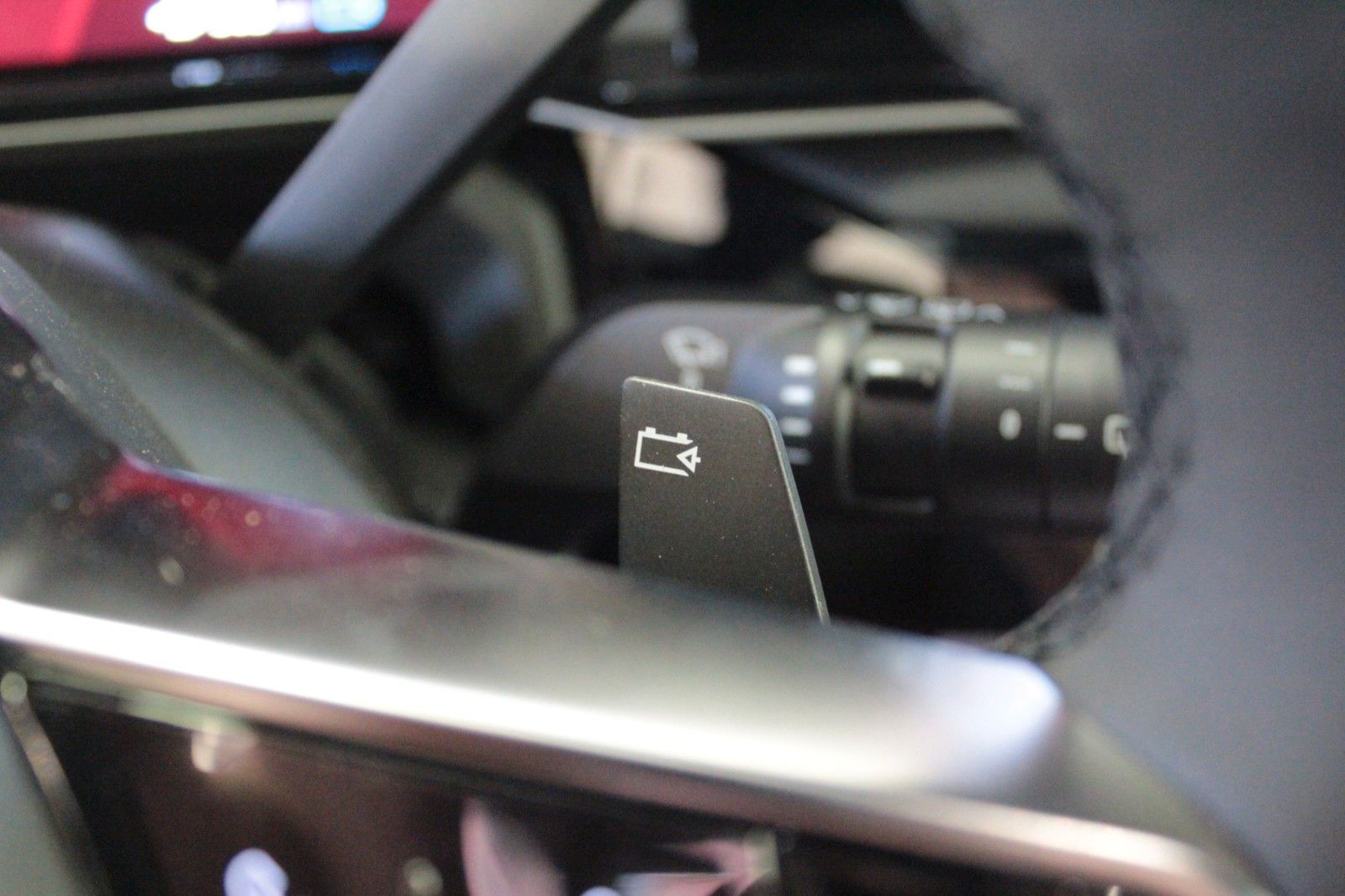 Fahrzeugabbildung Renault R 4 150 Comfort Range Iconic *Vollausstattung*