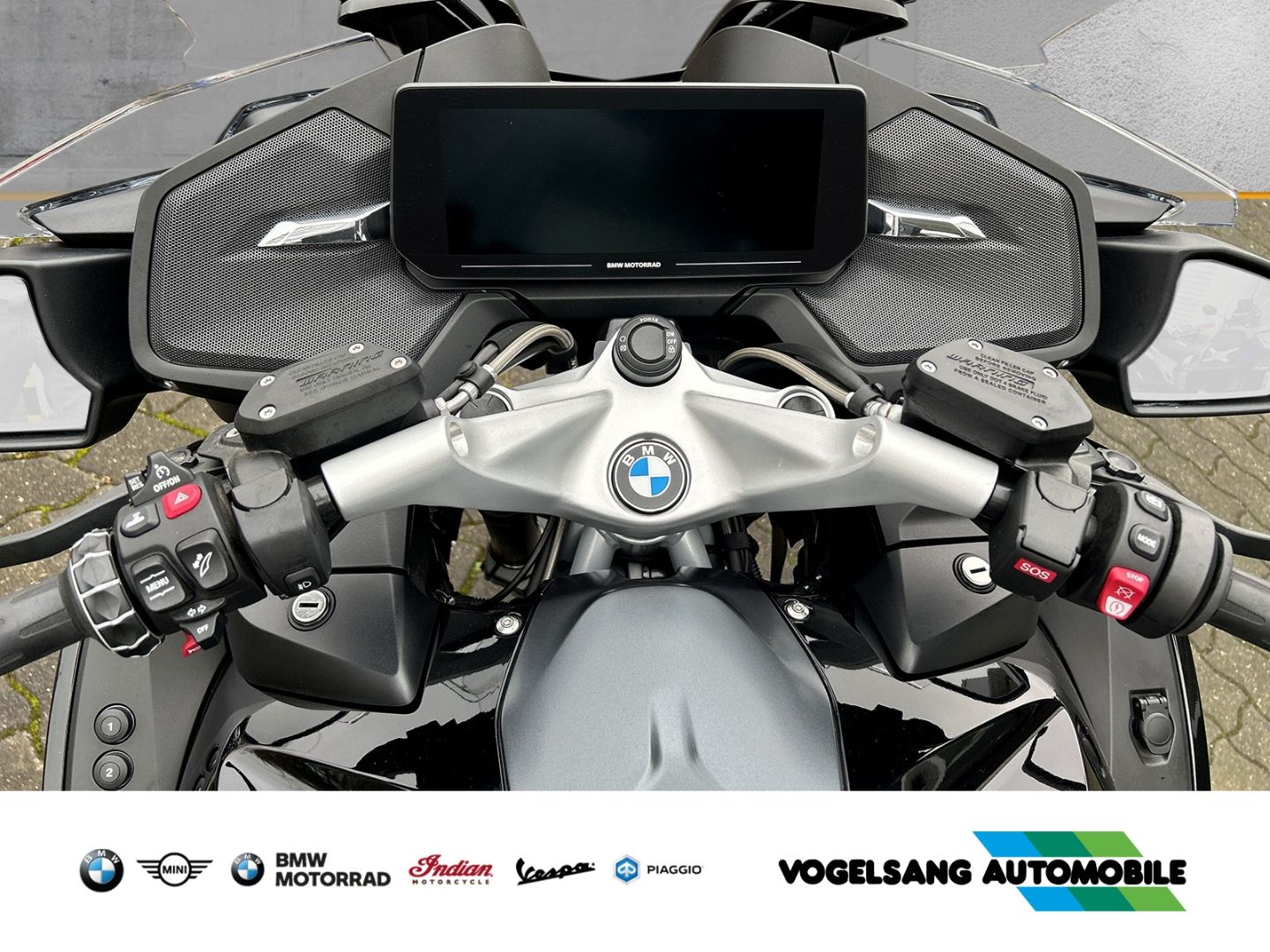 Fahrzeugabbildung BMW R 1250 RT TripleBlack, Dynamic- Paket, Comfort-P