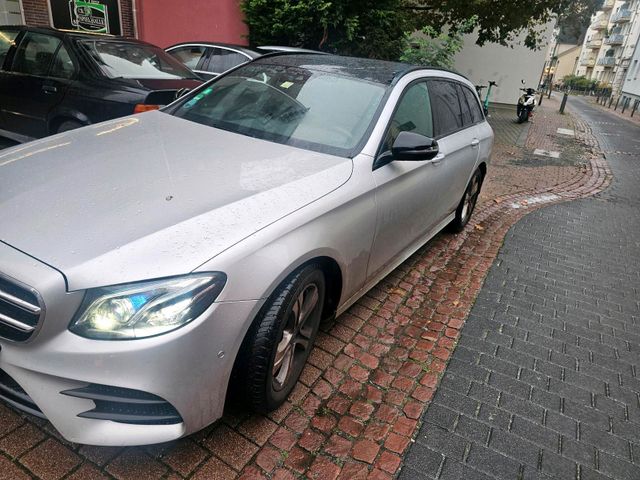 Mercedes-Benz mercedes E220