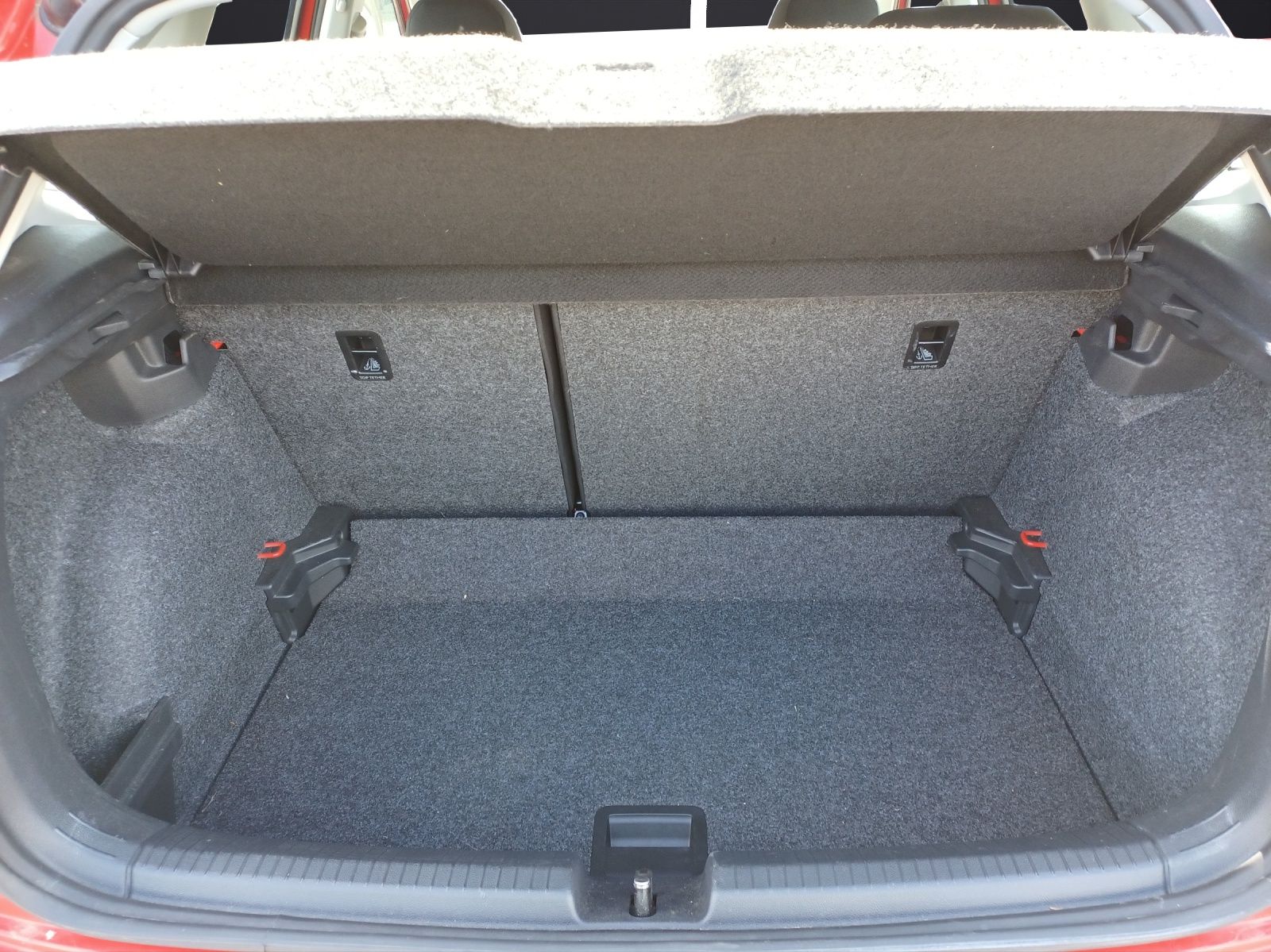 Fahrzeugabbildung Volkswagen Polo Comfortline Climatronic PDC SH App Connect