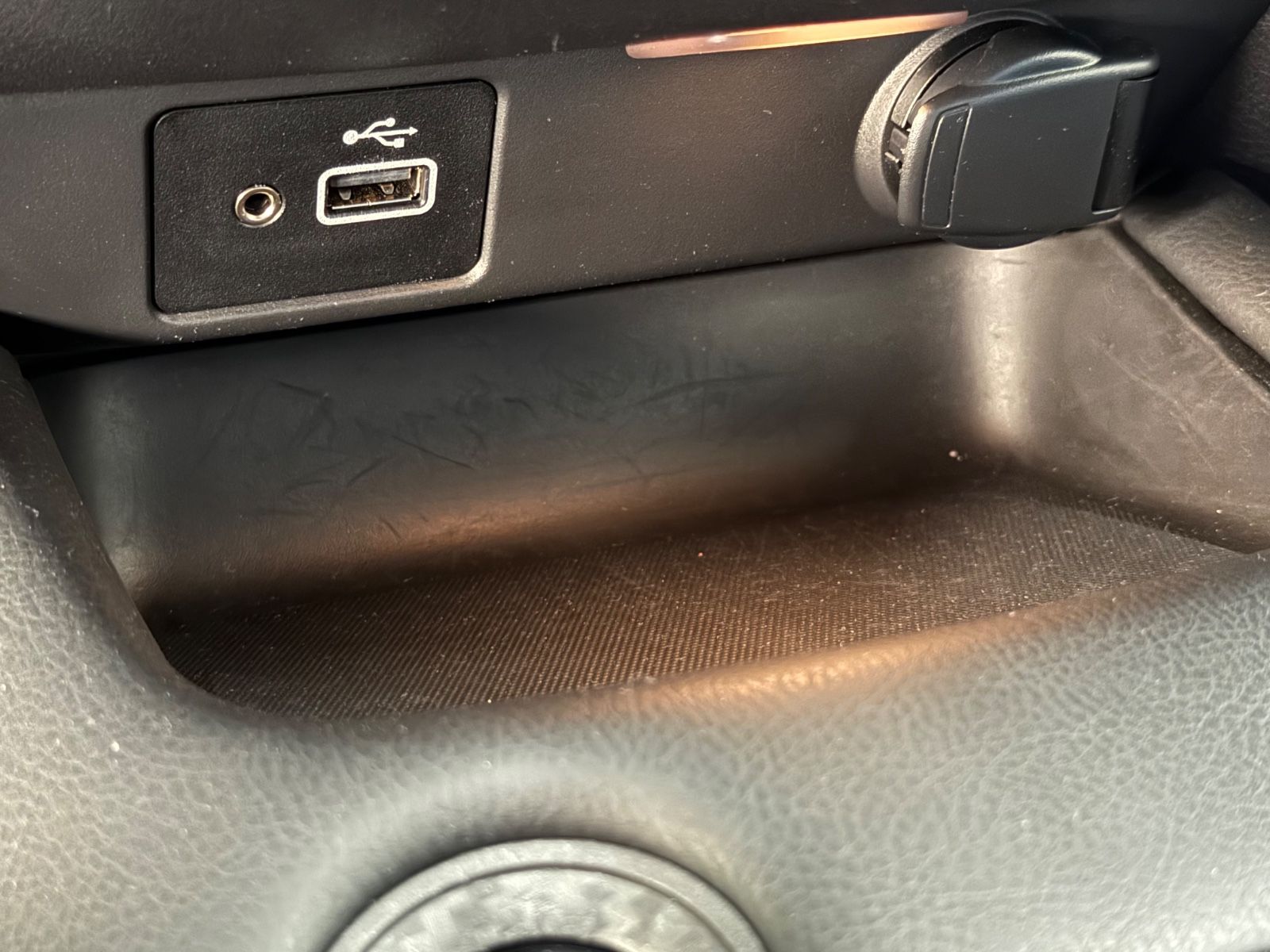 Fahrzeugabbildung Nissan Juke Hybrid N-Connecta - Navi,  Winter-P.