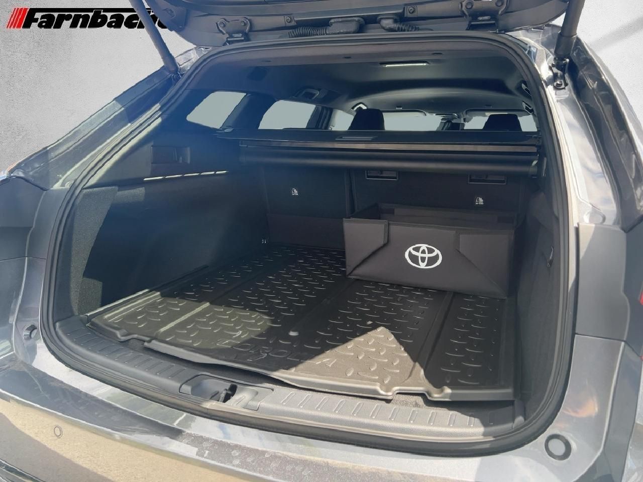 Fahrzeugabbildung Toyota Corolla TS Hybrid Teamplayer + Technik Paket