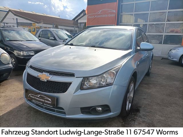 Chevrolet Cruze Hatchback LTZ/Anhänger./Klimaauto./Euro5