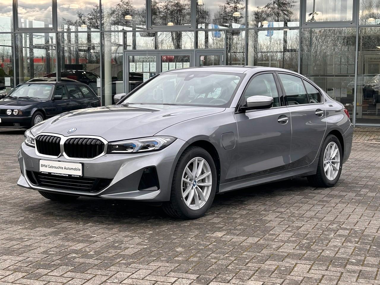 BMW 330e xDrive Aut. Lim. / DAB / Parking Assistant