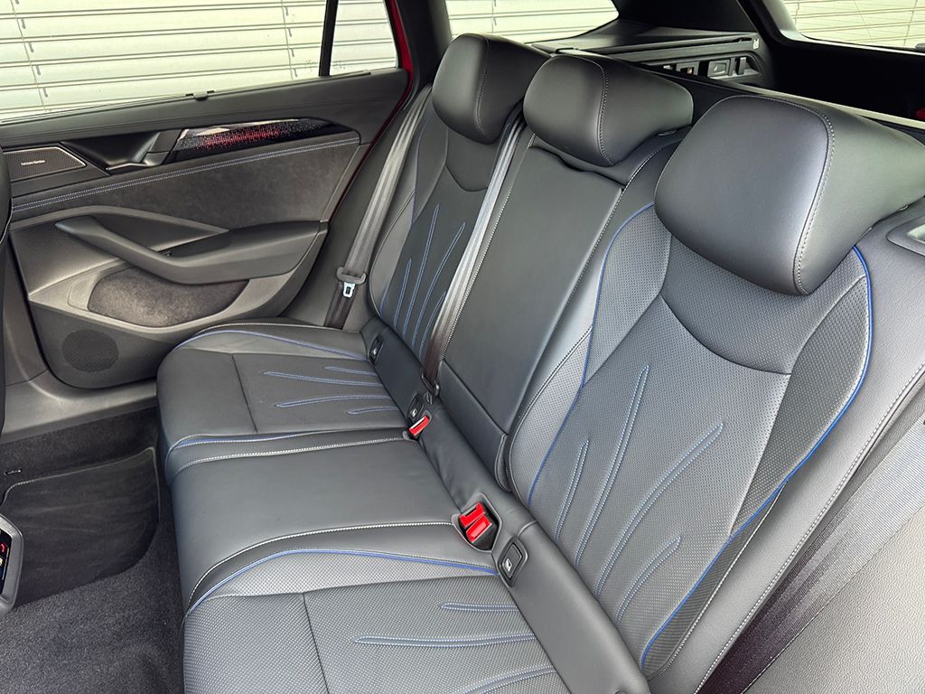 Passat Variant 2.0 TDI R-LINE SIGNATURE *AHK*