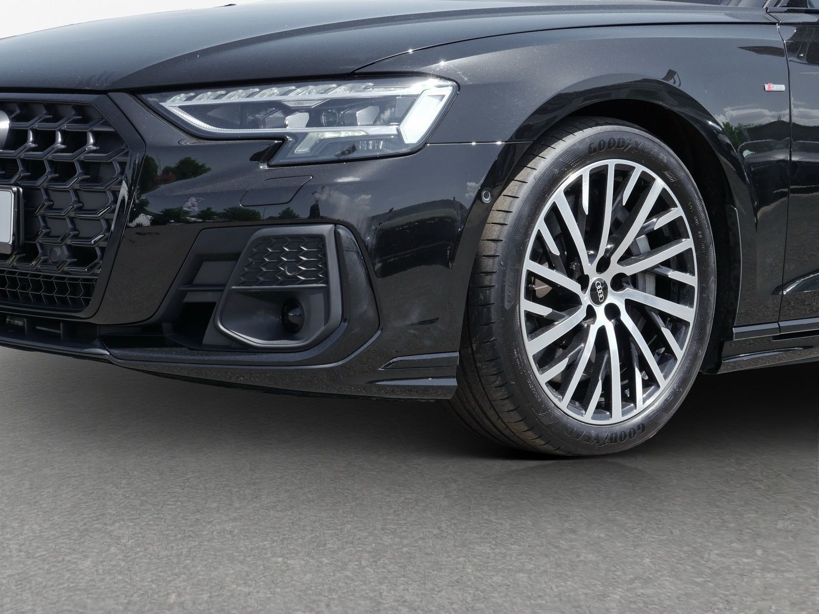 Audi A8 - Bild 14