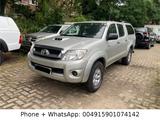 Toyota Hilux 2.5 Diesel 4x4 AHK Klima  mFG11 - Toyota Hilux mit Diesel-Antrieb: Allradantrieb, Geländewagen, 2.5