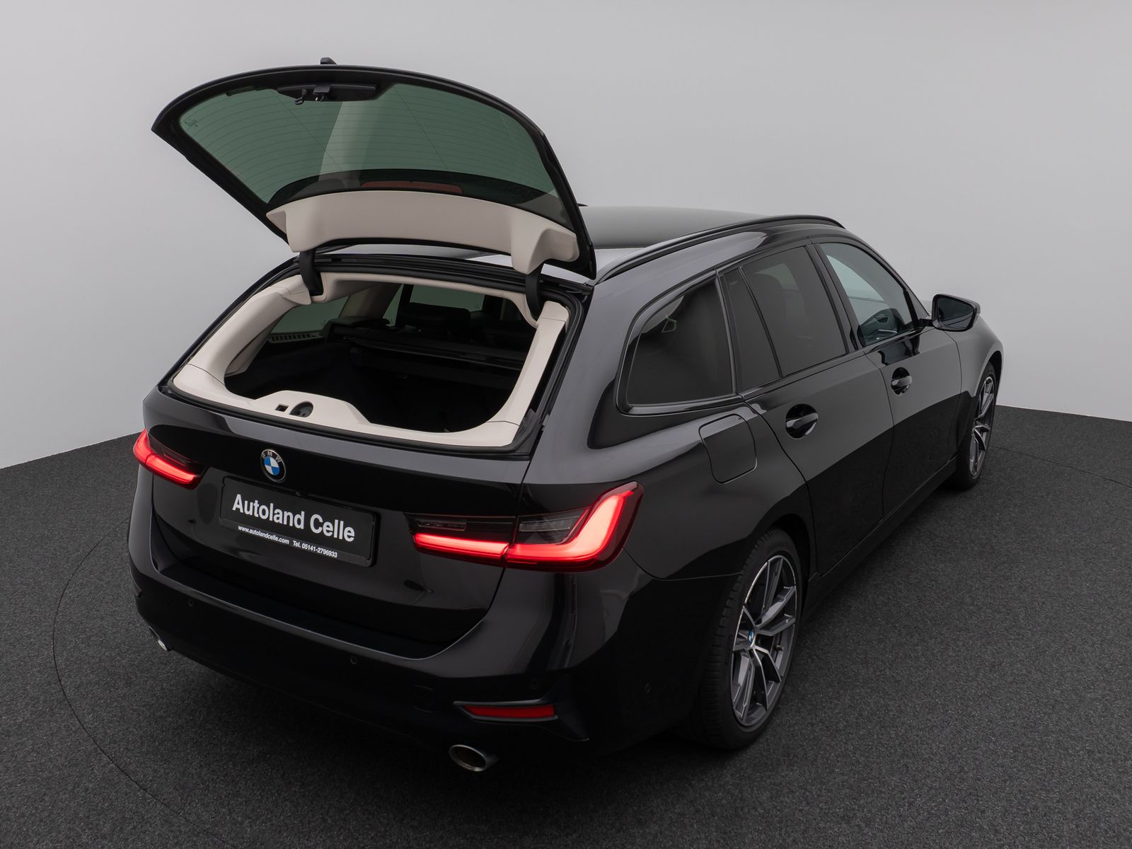 Fahrzeugabbildung BMW 330d xD SportLine Kamera CockPit+HUD Lordos LED