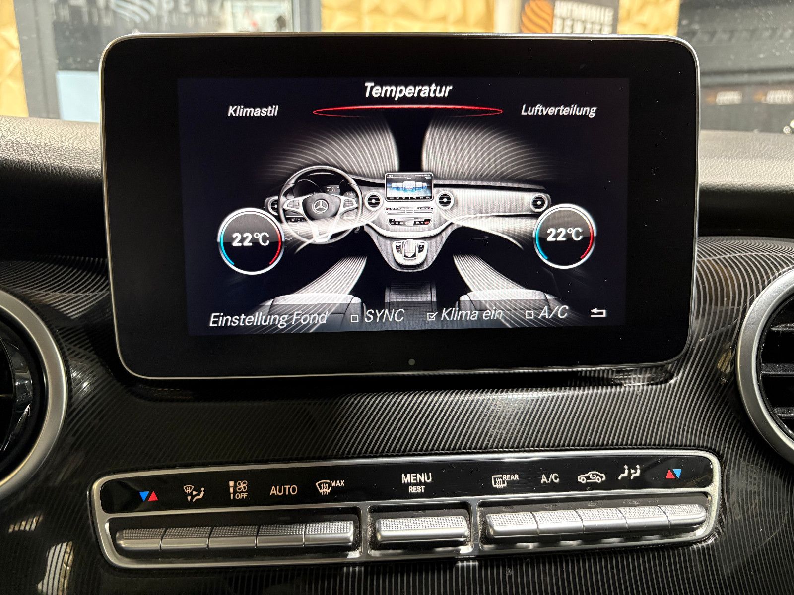 Fahrzeugabbildung Mercedes-Benz V 220d EDITION lang /8-SITZ/BURMESTER/KAMERA/