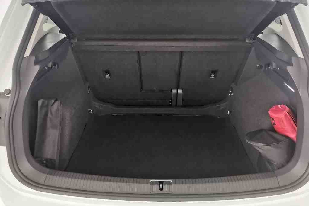 Volkswagen Tiguan Elegance 1.5 TSI AHK*Tempo*PDC*RFK*Klima