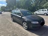 Fiat Stilo 1.9 JTD 115 - - schwarze Fiat Stilo