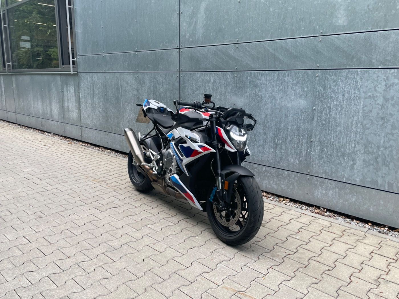 Fahrzeugabbildung BMW M 1000 R