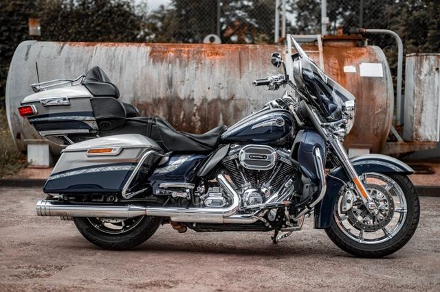 Harley-Davidson FLHTKSE  CVO Electra Glide Ultra Limited -J&H