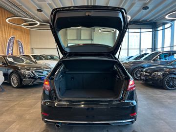 Audi A3 Sportback 30 TFSI design *2. Hand*Klima*Navi*