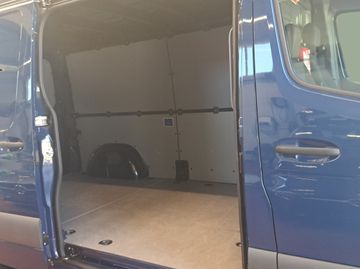 Mercedes Sprinter - 11
