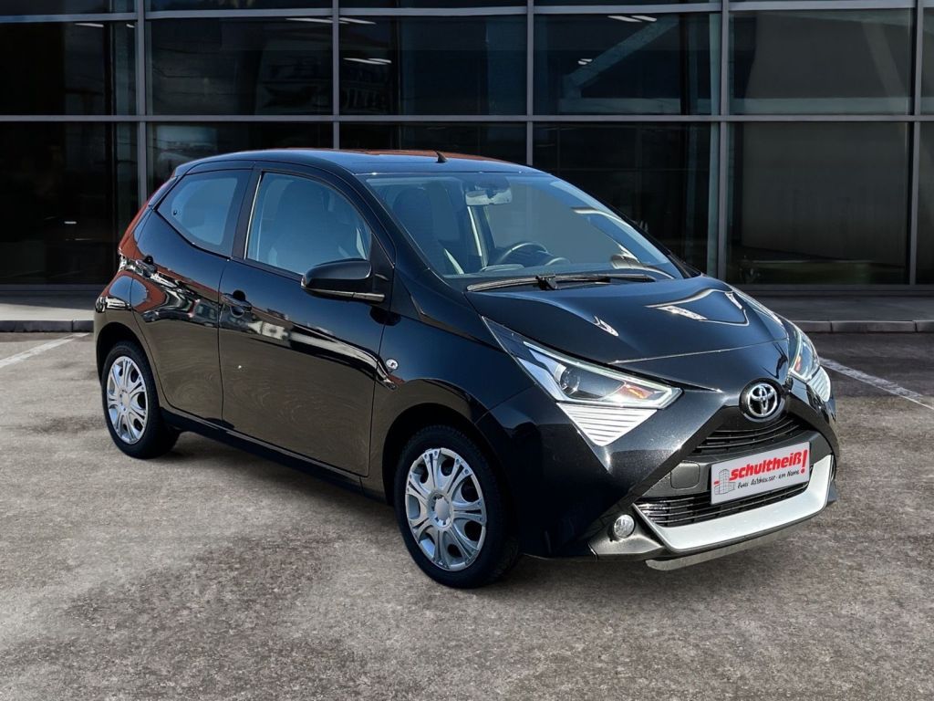 Fahrzeugabbildung Toyota Aygo x-play club