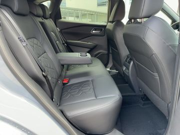 Nissan Qashqai TEKNA 1.3 DIG-T MHEV 158 PS Winterpaket