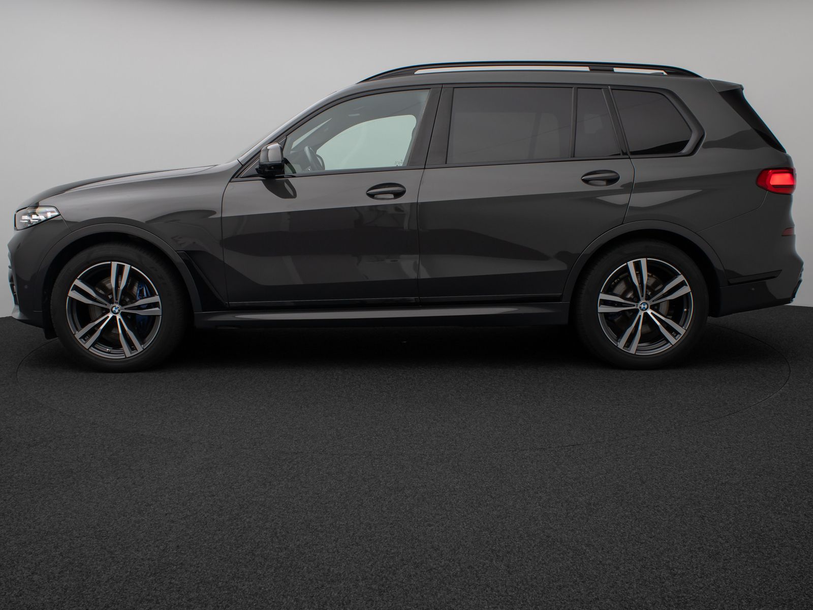 Fahrzeugabbildung BMW X7 xD40d M Sport Panorama 360° SoftCL HUD DAB