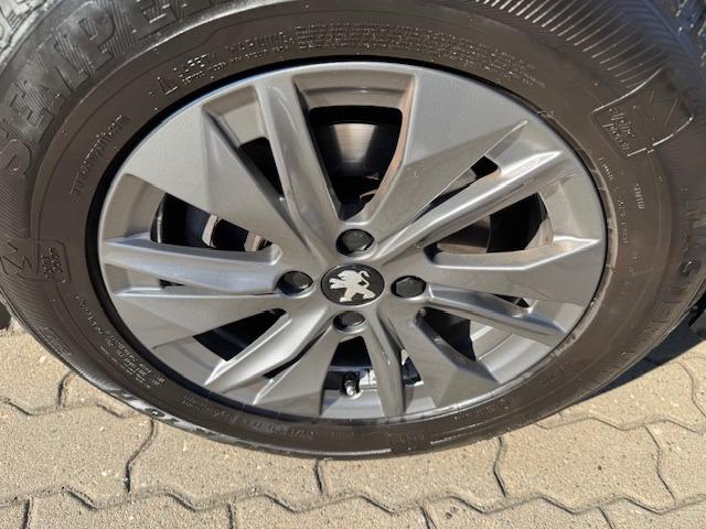 Peugeot 2008 Allure GT-Line PT 130