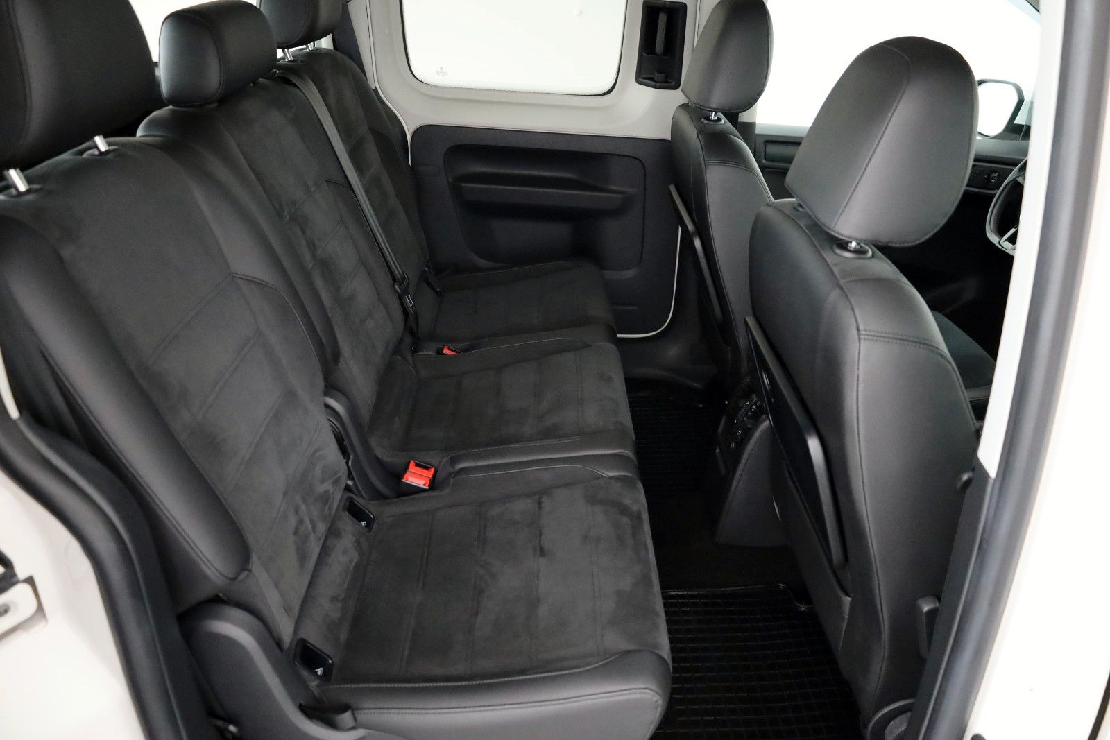 Fahrzeugabbildung Volkswagen Caddy Maxi Highline BMT, 7Sitzer,GSD,Kamera,AHK