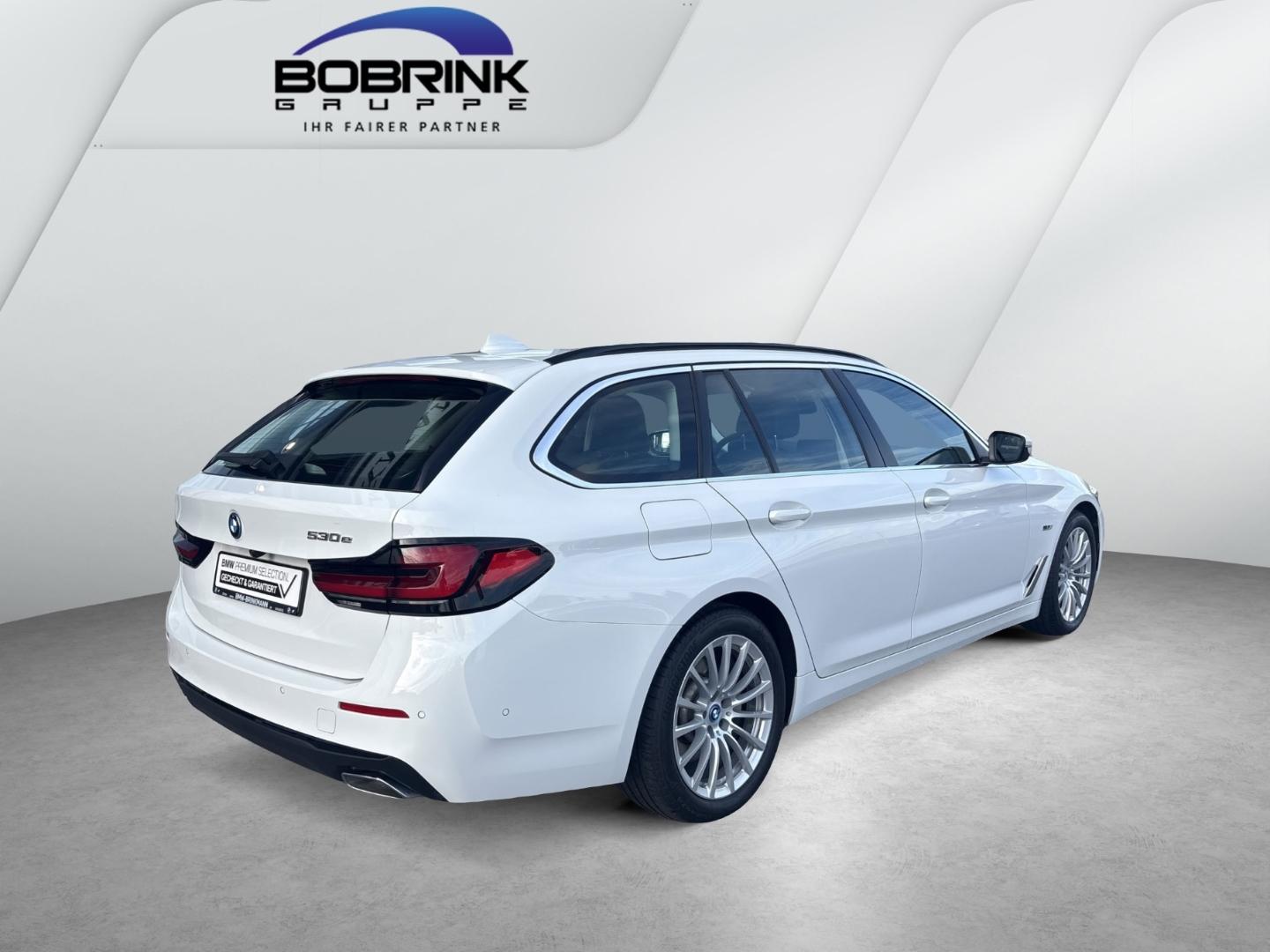 BMW 530 e Touring Hybrid AHK Navi HeadUp DrivingAss