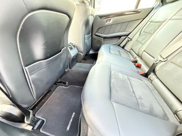 Mercedes E 200 - 7