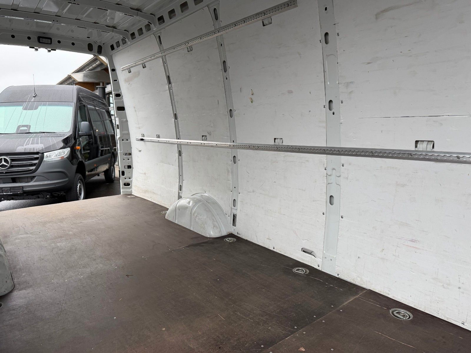 Fahrzeugabbildung Iveco Daily 35S16 V *Klima*R4.100mm*