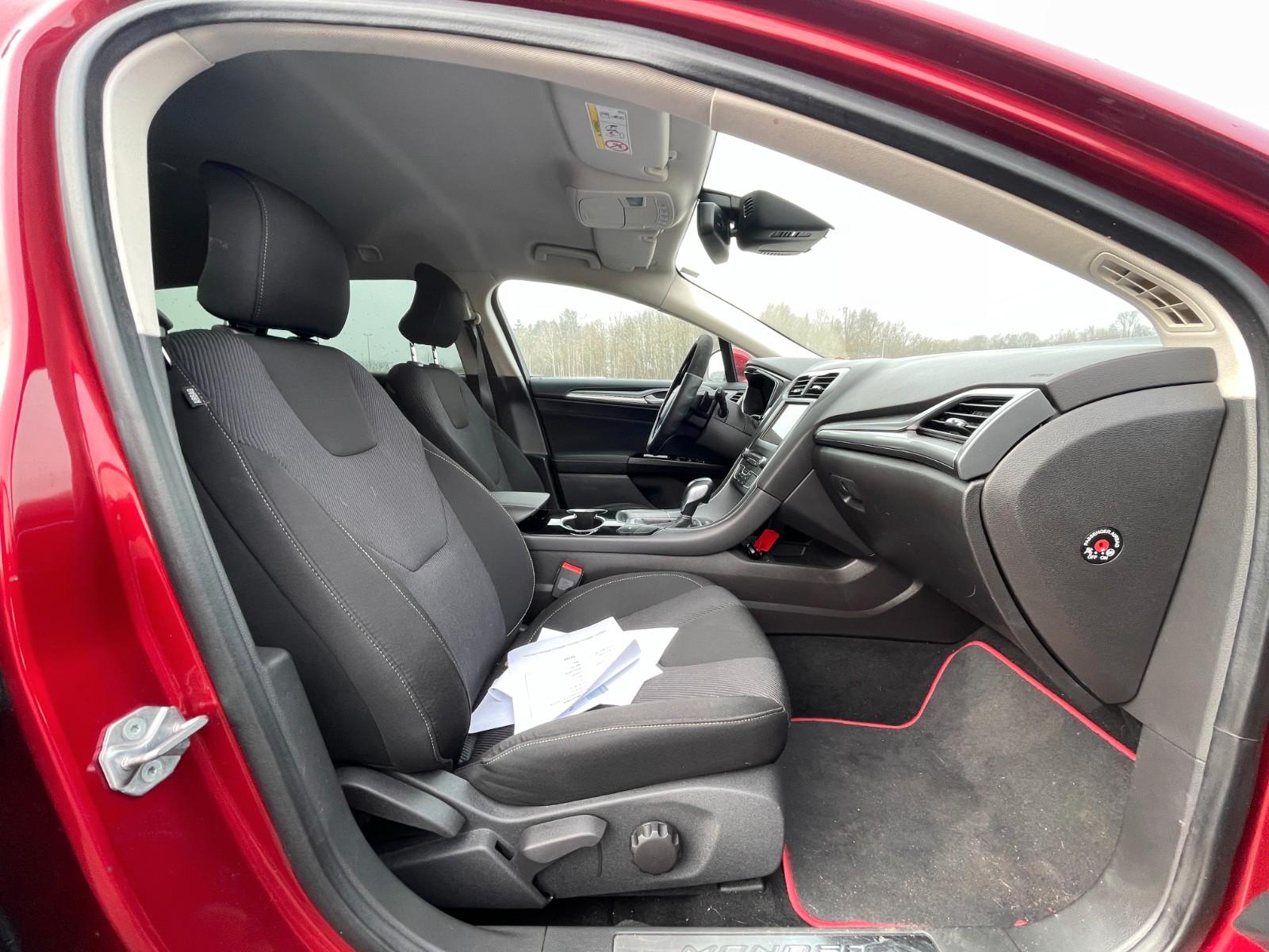 Ford Mondeo 2015 — photo 14