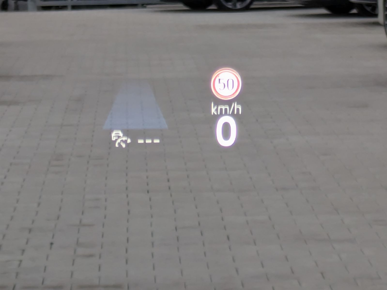 Fahrzeugabbildung Volkswagen Tiguan 2.0 TDI 4M R-Line PANO*H&K*AHK*MATRIX*20"