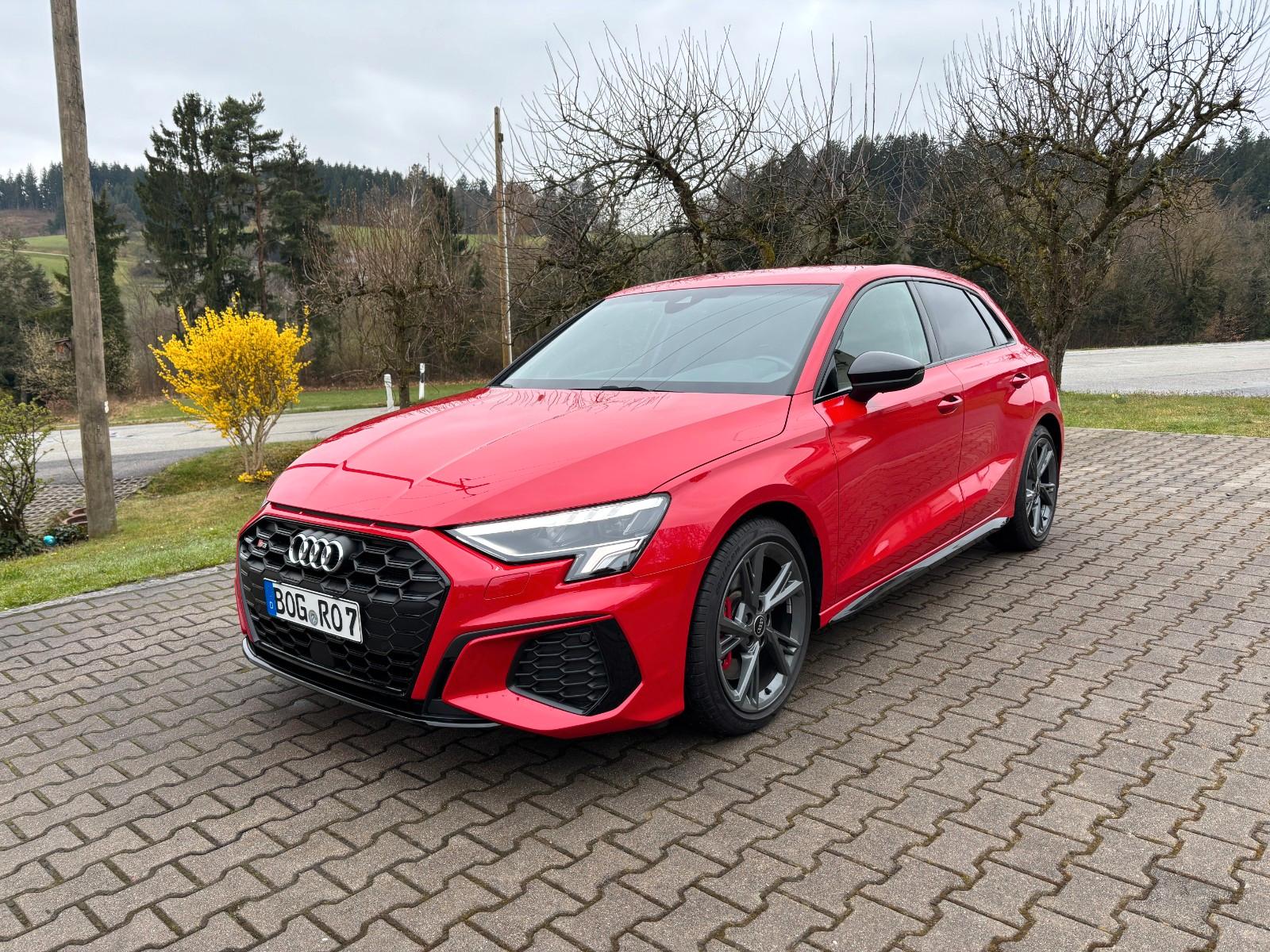 Audi S3 Sportback (Garantie 09/28 B&O Kamera Memory)