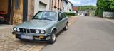 BMW E30 320 i Coupe - BMW 320 mit Benzin-Antrieb: Coupé, E30 320i