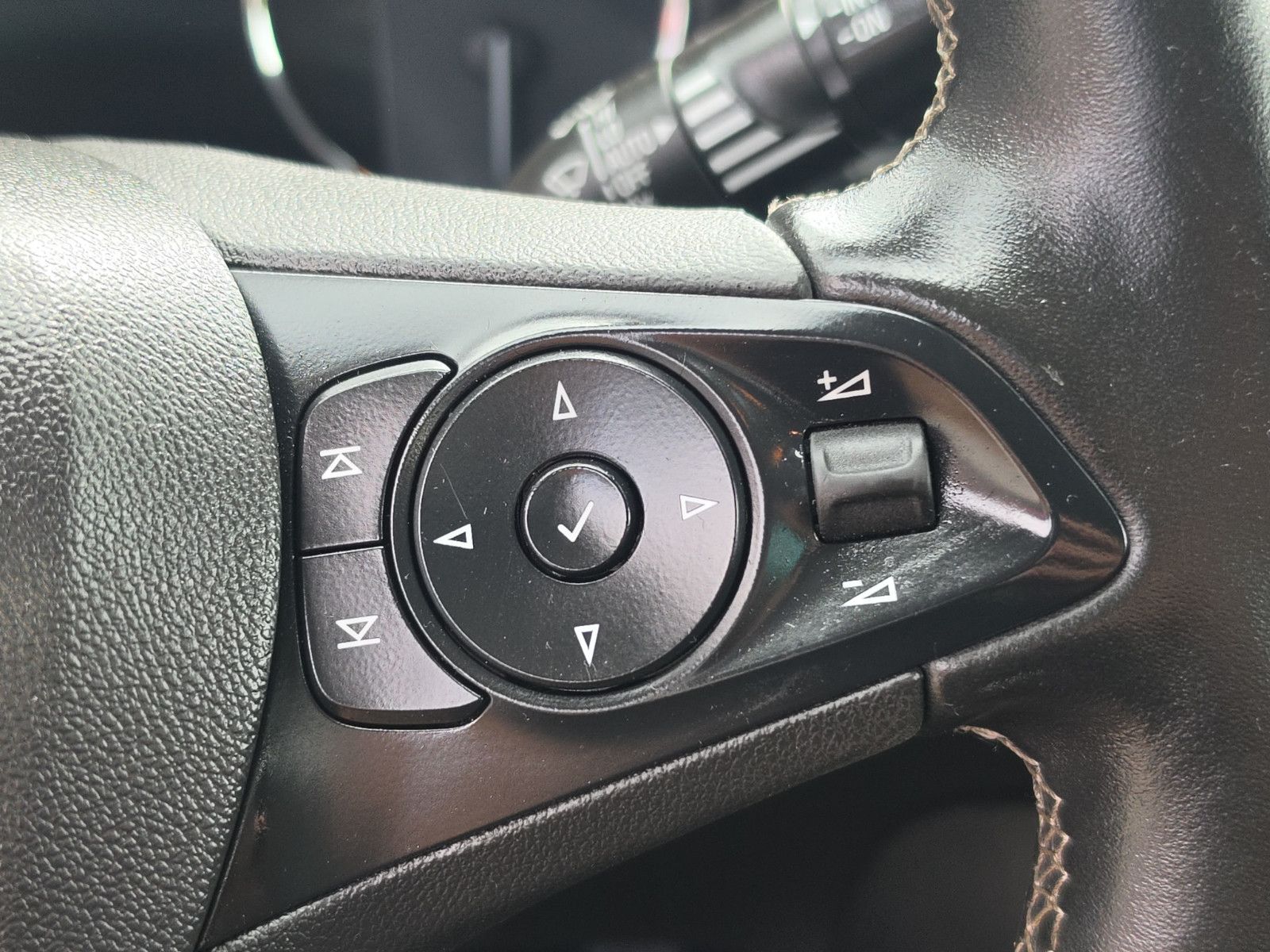 Fahrzeugabbildung Opel Astra K Lim. 5-trg. Elegance Start/Stop