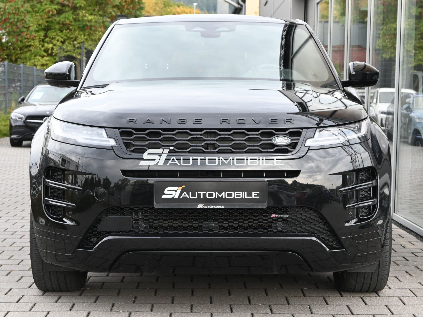 Fahrzeugabbildung Land Rover Range Rover Evoque D200 R-DYNAMIC SE AWD °BLACK°