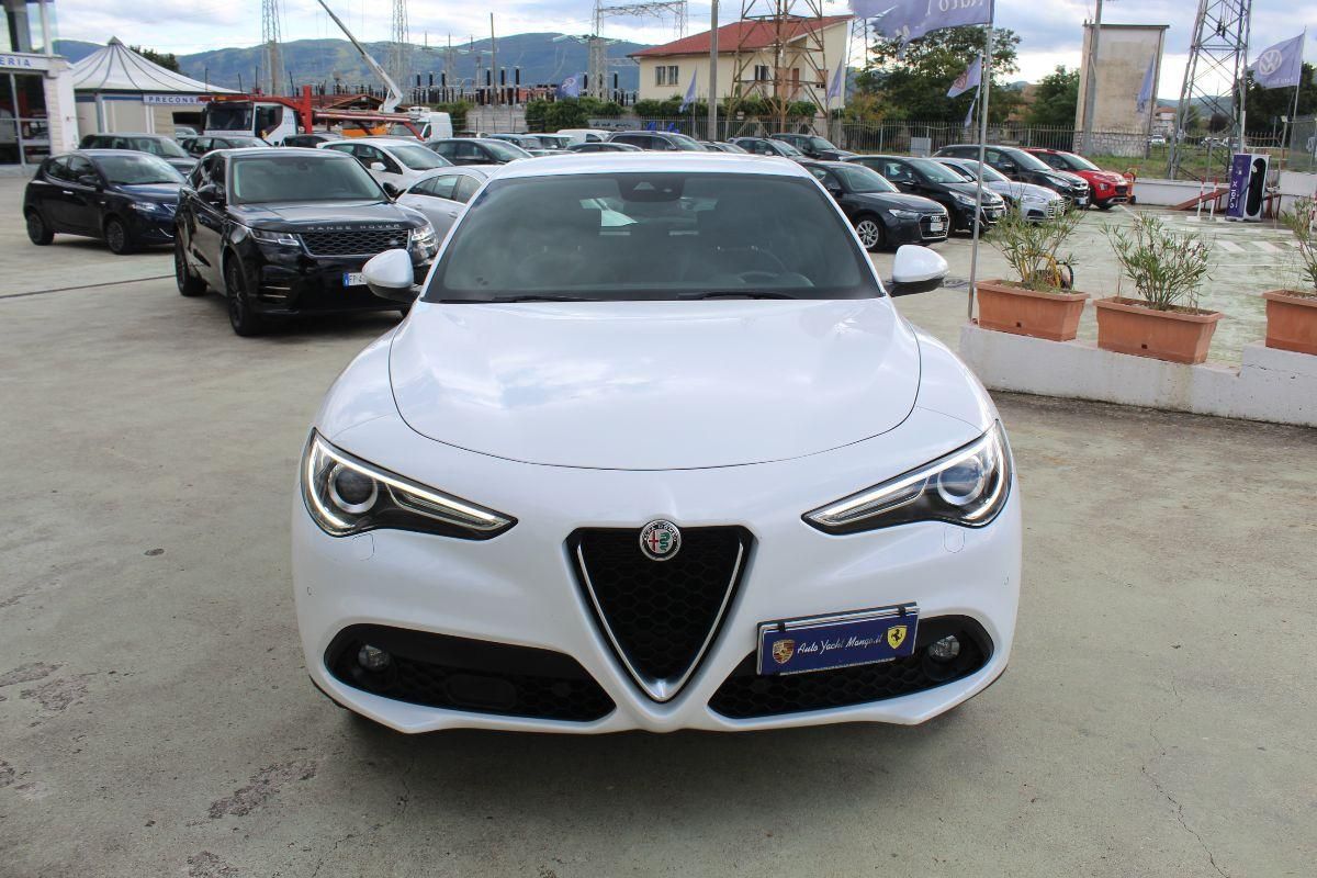 Alfa Romeo ALFA ROMEO - Stelvio - 2.2 T.diesel 190 CV AT8 Q imagem 2