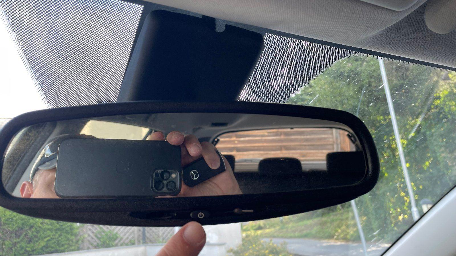 Mazda 2 2011 — photo 15