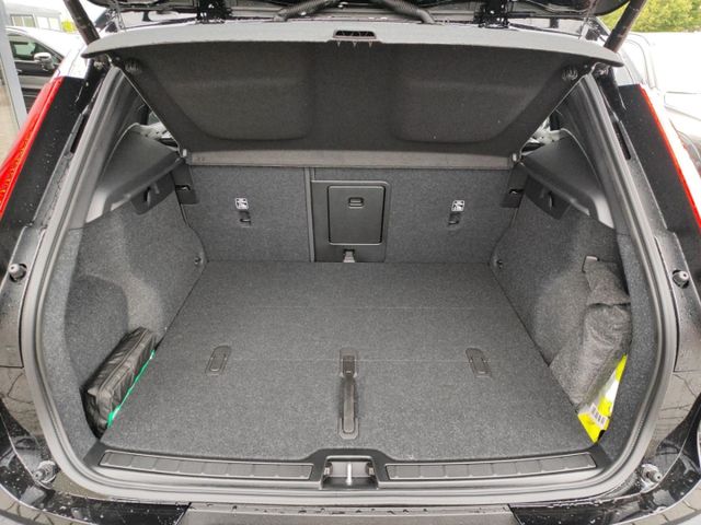 VOLVO XC 40 (Bild 11 von Array)