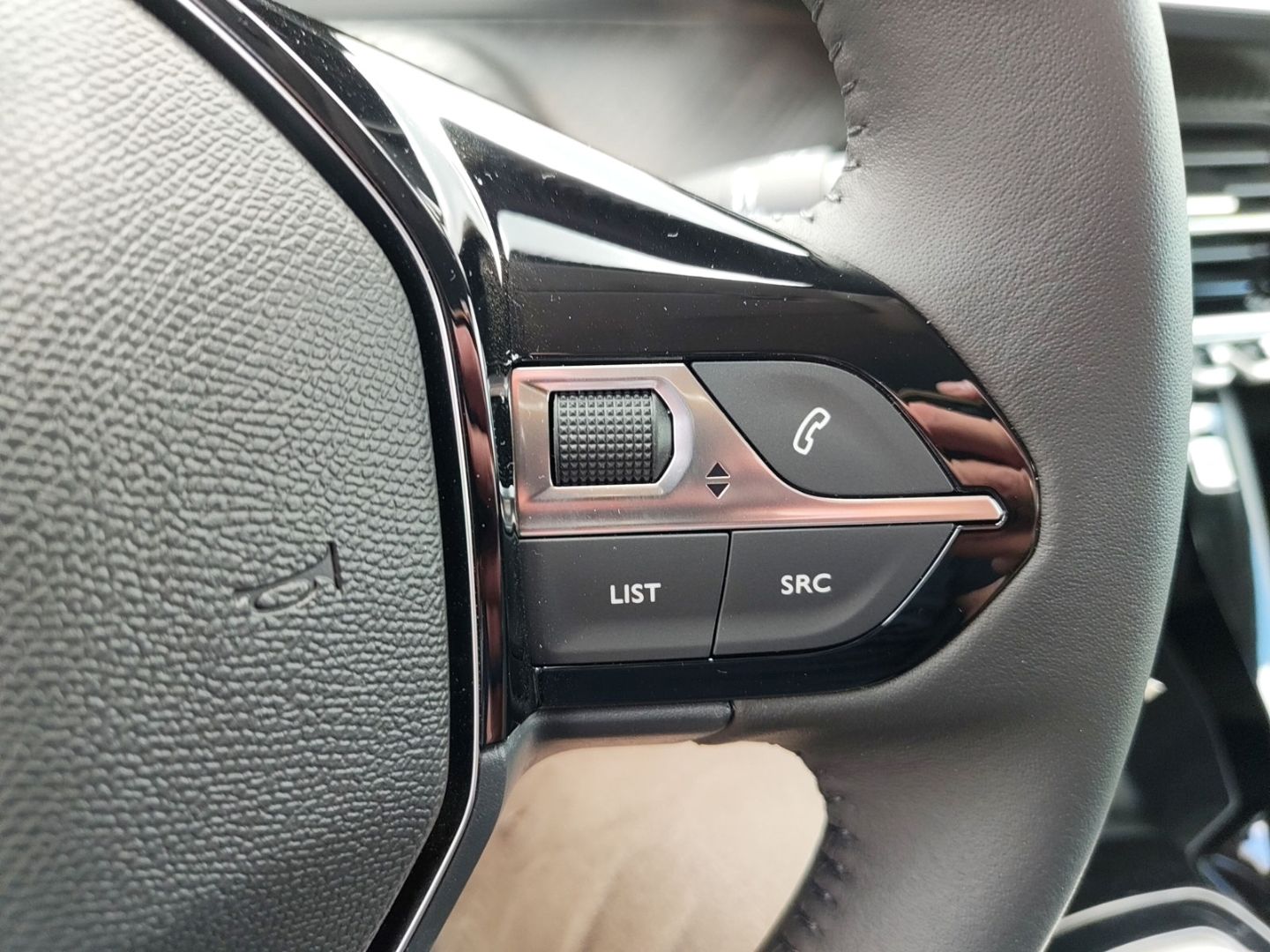 Peugeot 208 - Bild 19