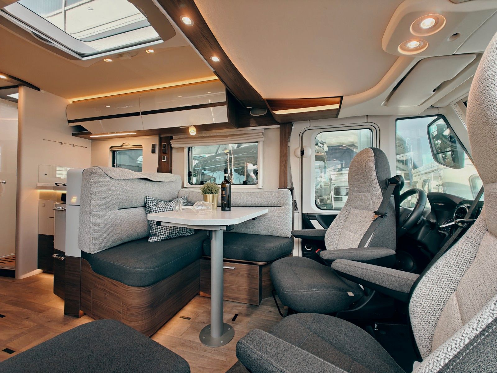 Fahrzeugabbildung HYMER / ERIBA / HYMERCAR B-KLASSE ML I 780 MASTERLINE - AUS ERSTBESITZ