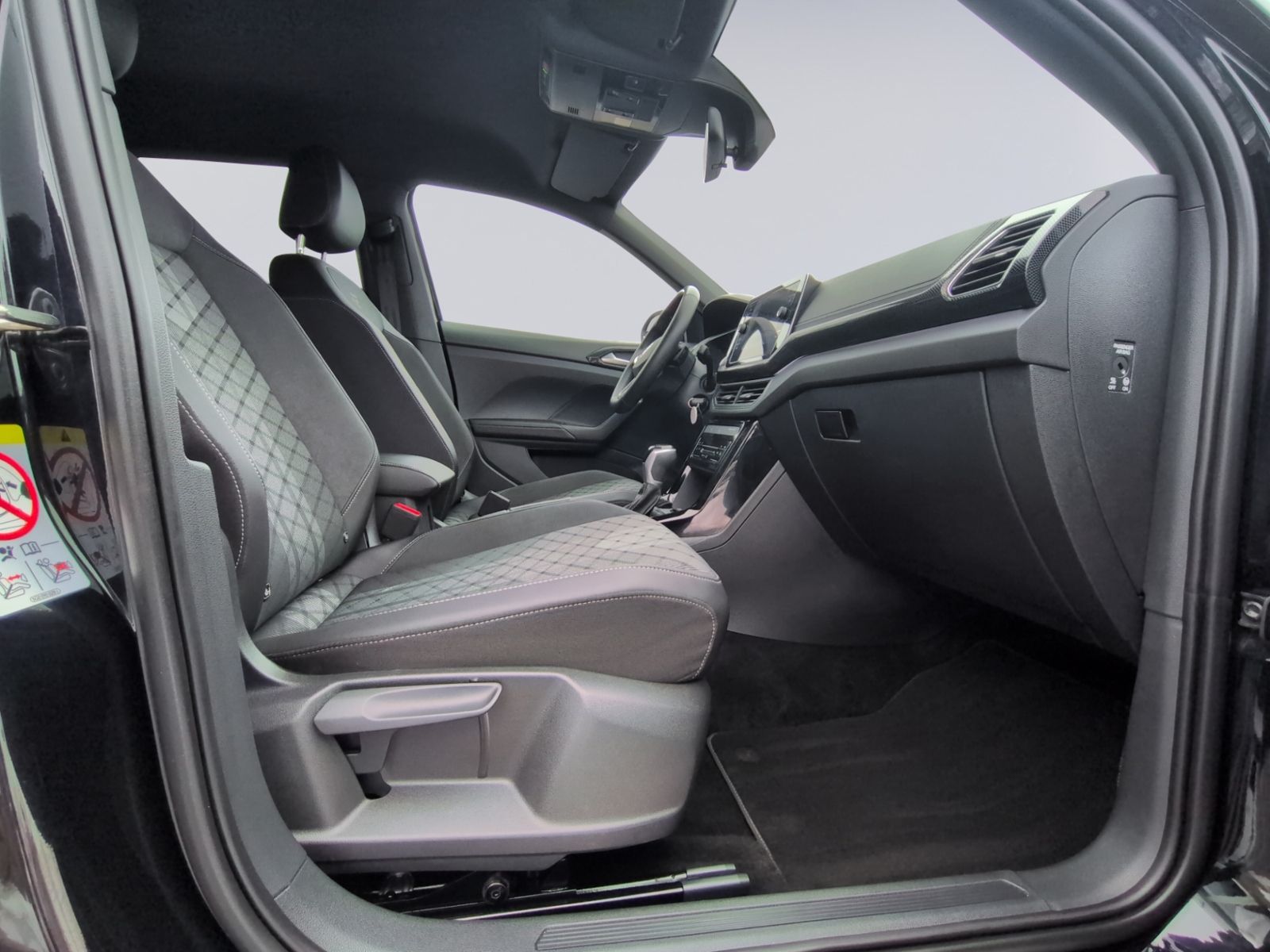 T-Cross 1.5 TSI DSG R-Line KAMERA+NAVI+AHK