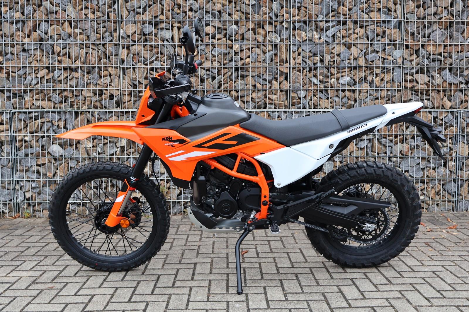 KTM 390 Enduro R / neu