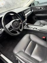 Volvo V60 D4 Momentum /Leder/ AHK /Kamera/ 18 Zoll Alu - Volvo V60 mit Diesel-Antrieb: 1.6
