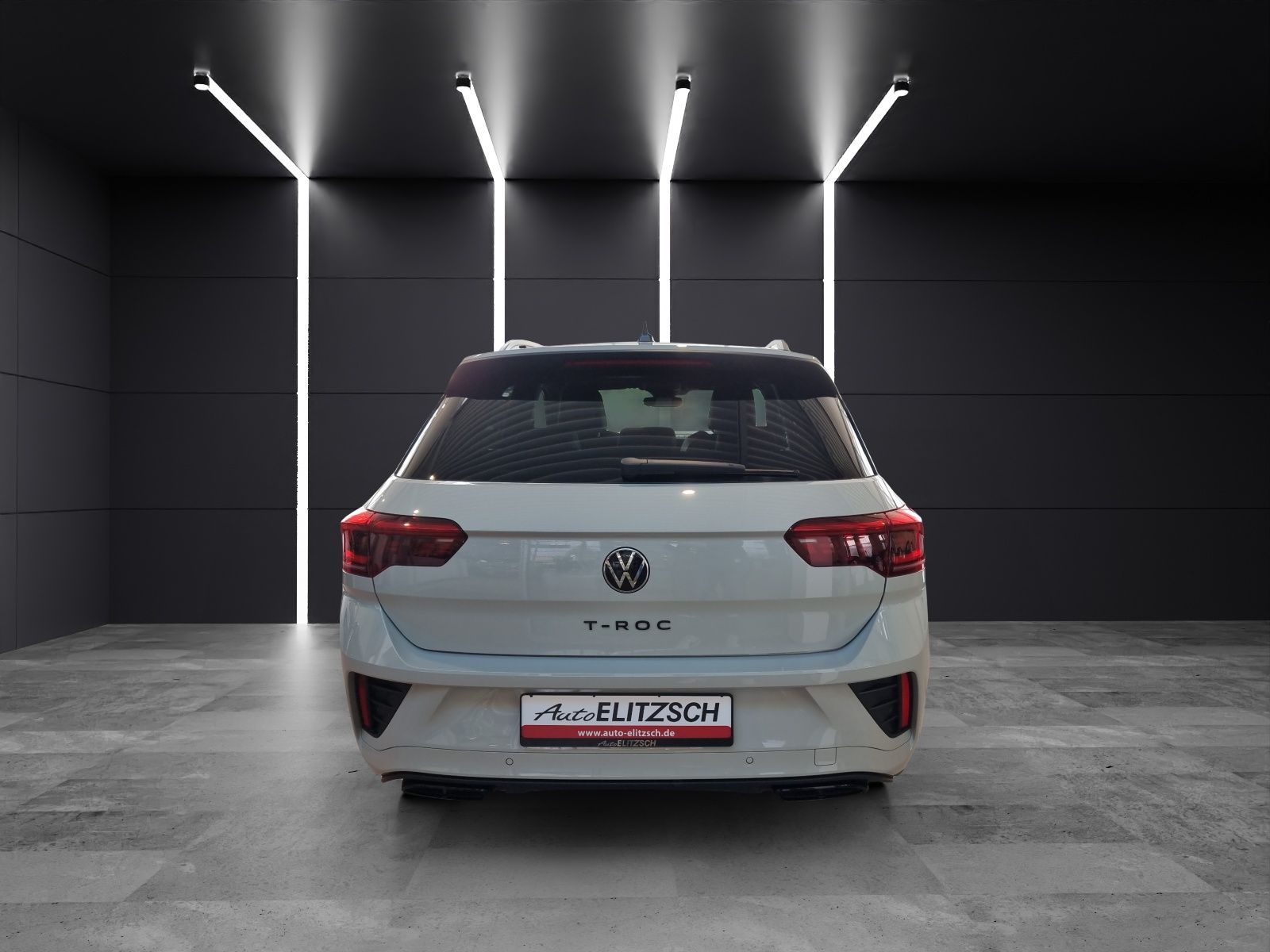 Fahrzeugabbildung Volkswagen T-Roc TSI R-Line DSG IQ.Light ACC SHZ RearView A