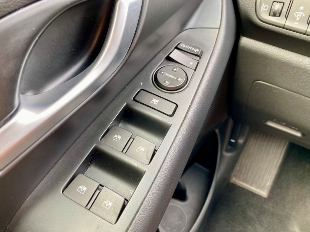 Fahrzeugabbildung Hyundai i30 1.0 AAC SHZ ALLWETTER ALU CARPLAY KAMERA