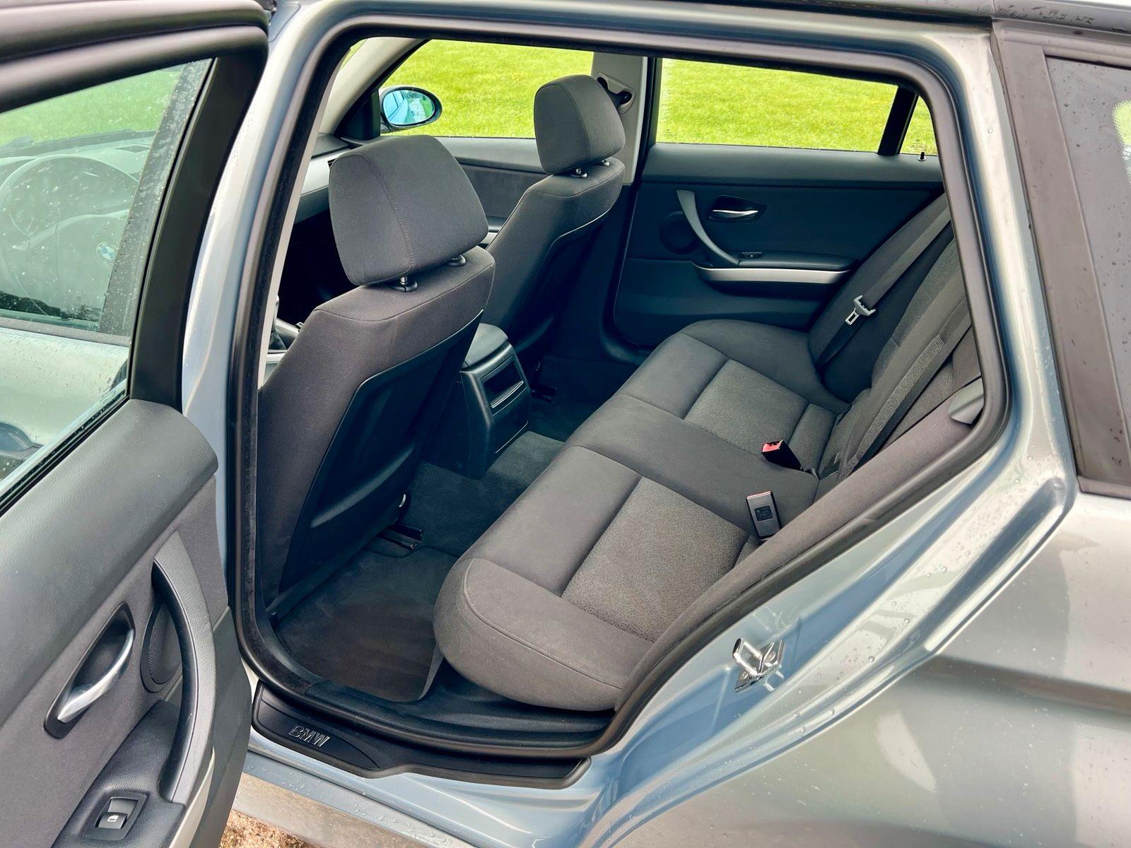 BMW 320 2006 — photo 12