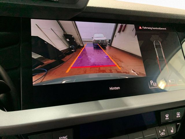 A3 Limousine 30 TFSI S TRONIC LED+NAV+AHK+KAMERA