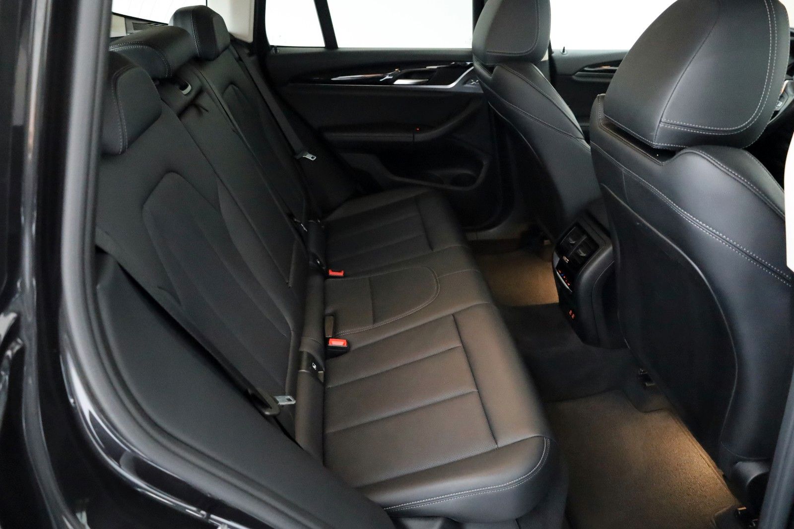 Fahrzeugabbildung BMW X3 xDrive 30e Facelift! Leder,Navi,LED,SH,PDC,Ka