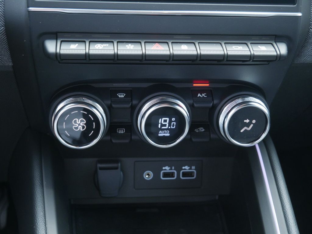 Fahrzeugabbildung Renault Clio Techno TCe 90