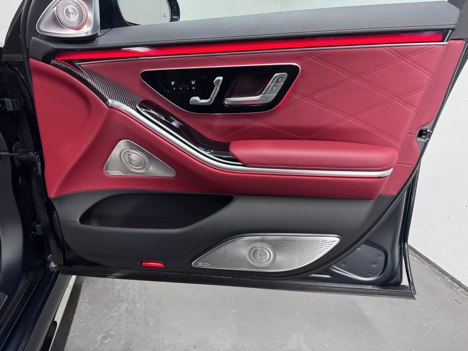Fahrzeugabbildung Mercedes-Benz S 63 E Performance L  *MANUFAKTUR*