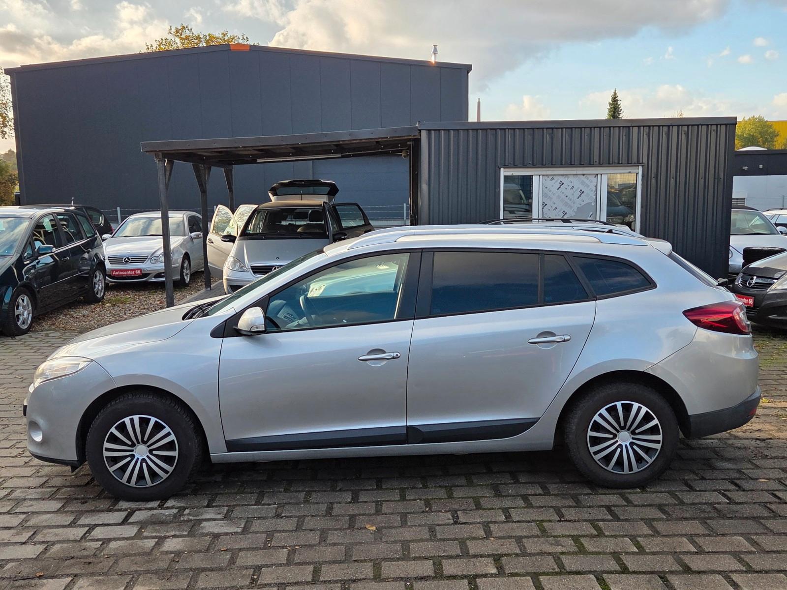 Renault Megane 2010 — photo 8