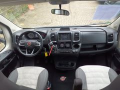 Sunlight T 67 Adventure Edition, Einzelbetten und Hubbett